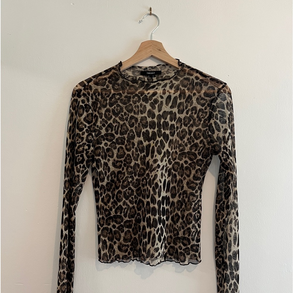 SOLD ON DEPOP- Mesh leopard print long sleeve!